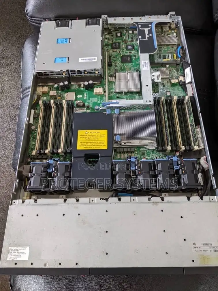 Server HP ProLiant DL 32GB Intel Xeon HDD+SSD 640GB