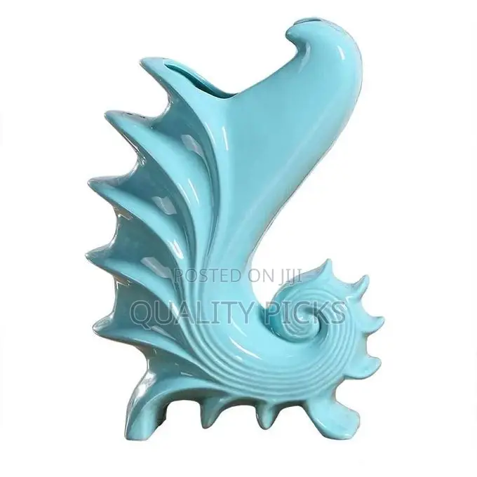 Simple and Stylish Creative Conch Shell Fish Decorative Vase