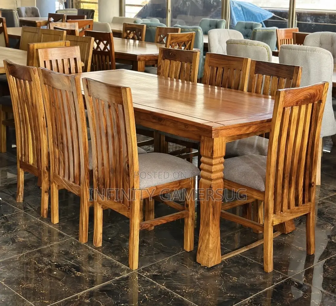 A Classy 8seater Dinning Set in Mahogany Wood.