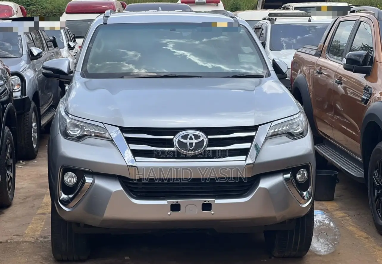 Toyota Fortuner 2016 Silver