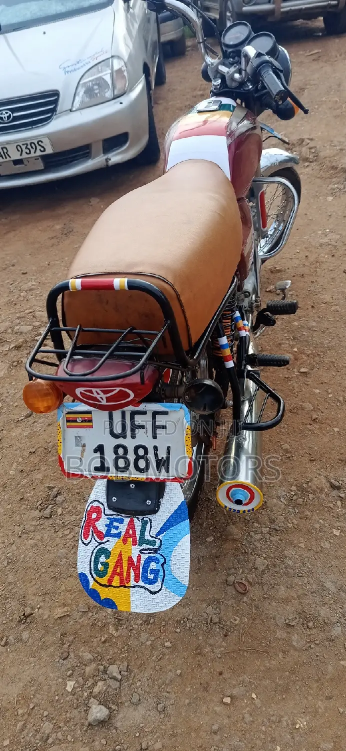 Bajaj Boxer 100 2021 Red