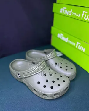 Right New Crocs