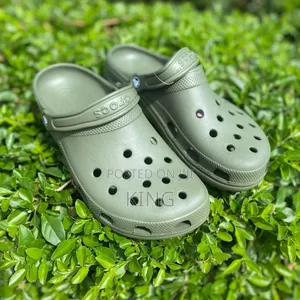 Right New Crocs