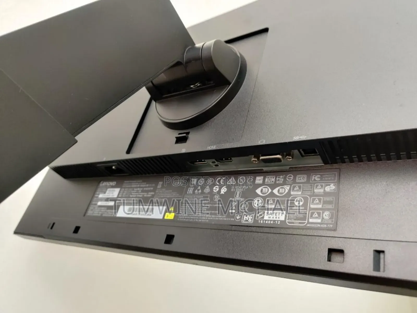 Lenovo Bezeless Ips 22 Inch Monitor