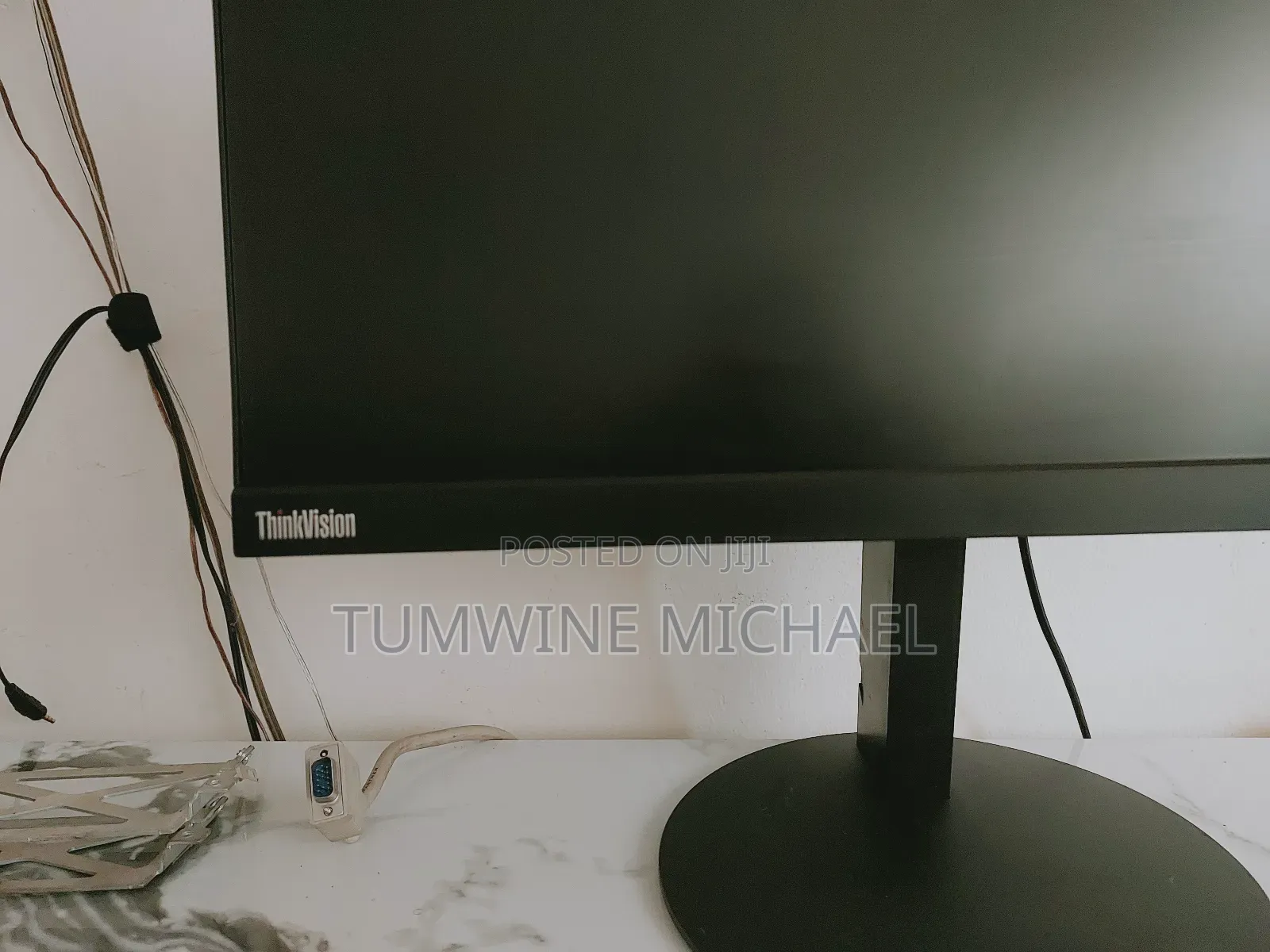 Lenovo Bezeless Ips 22 Inch Monitor