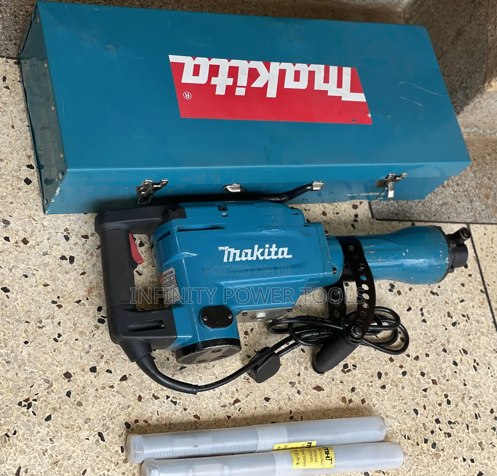 Makita Breaker
