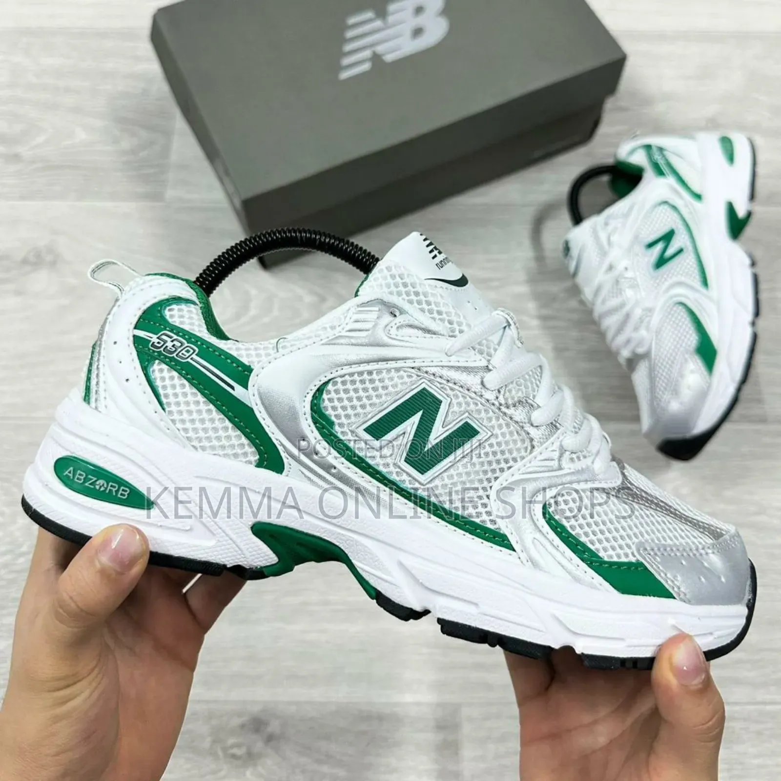 New Balance Series 530.