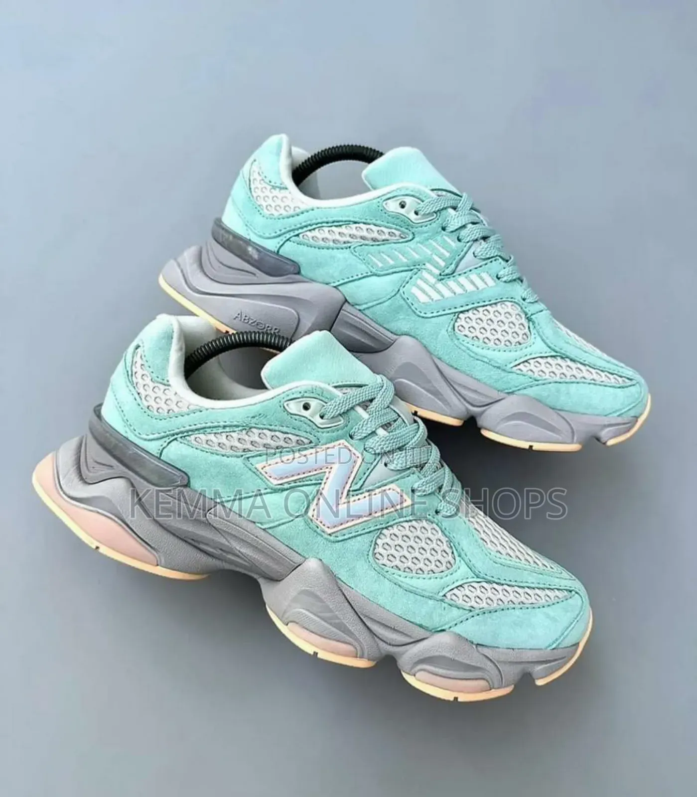 New Balance Series 530.