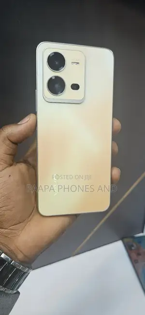 Vivo V25e 128 GB Yellow