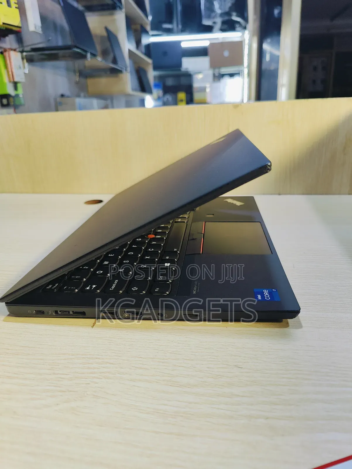 Laptop Lenovo ThinkPad T14 G2 16GB Intel Core I7 SSHD (Hybrid) 512GB