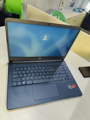 Laptop HP 240 G8 8GB AMD Ryzen 3 HDD+SSD 256GB