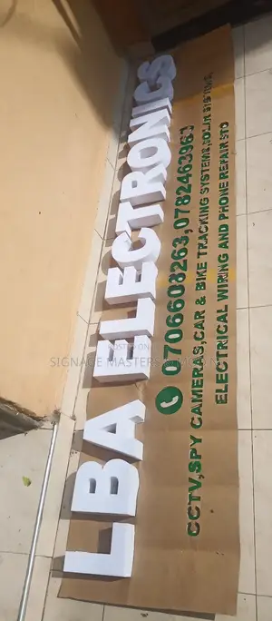 3D and 2D Electronics Sign