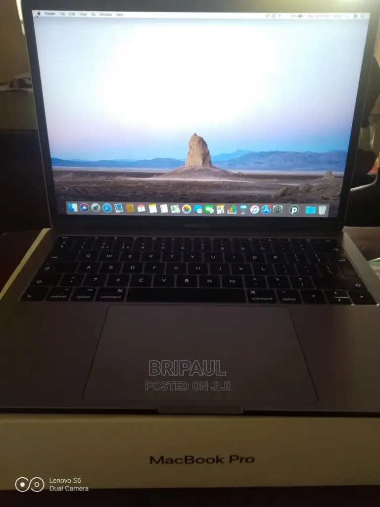 New Laptop Apple MacBook Pro 2018 8GB Intel Core I5 SSD 256GB