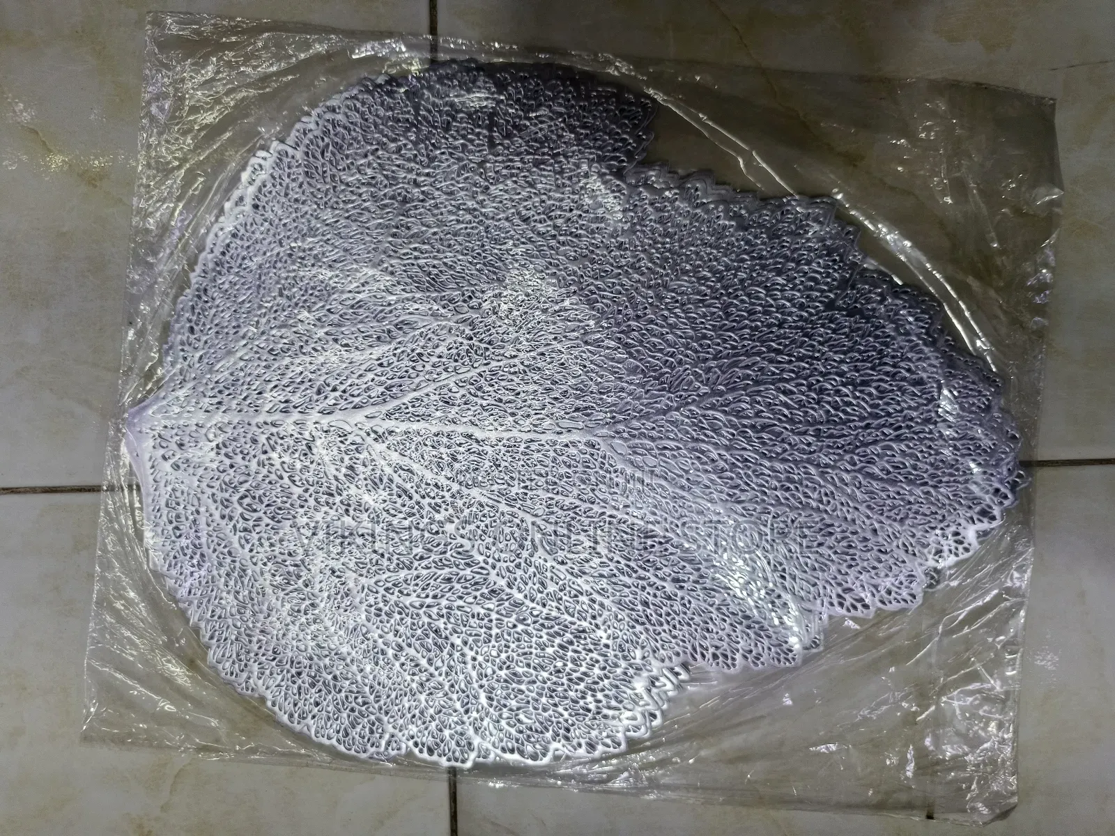 6 PCS Silver Leaf Shaped Table Mats