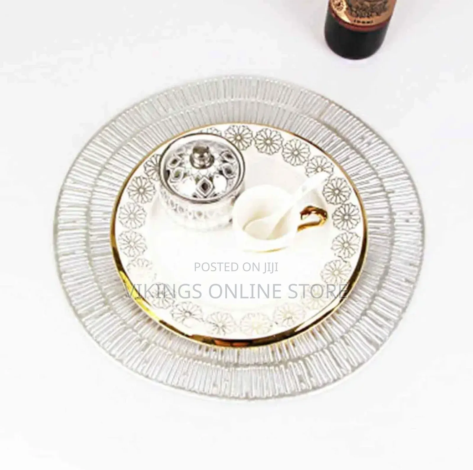 Taktik Round Silver Place Mats Table Mats