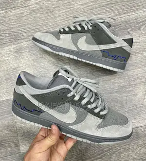Original Nike SB Dunk Low Pro London Suede Sneakers