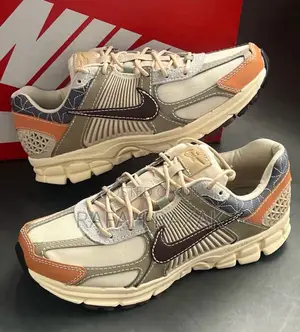 Original Nike Zoom Vomero 5 Amber Brown Casual Sneakers