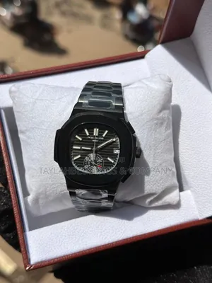 Patek Philippe Nautilus
Limited Edition /Black Venom DLC