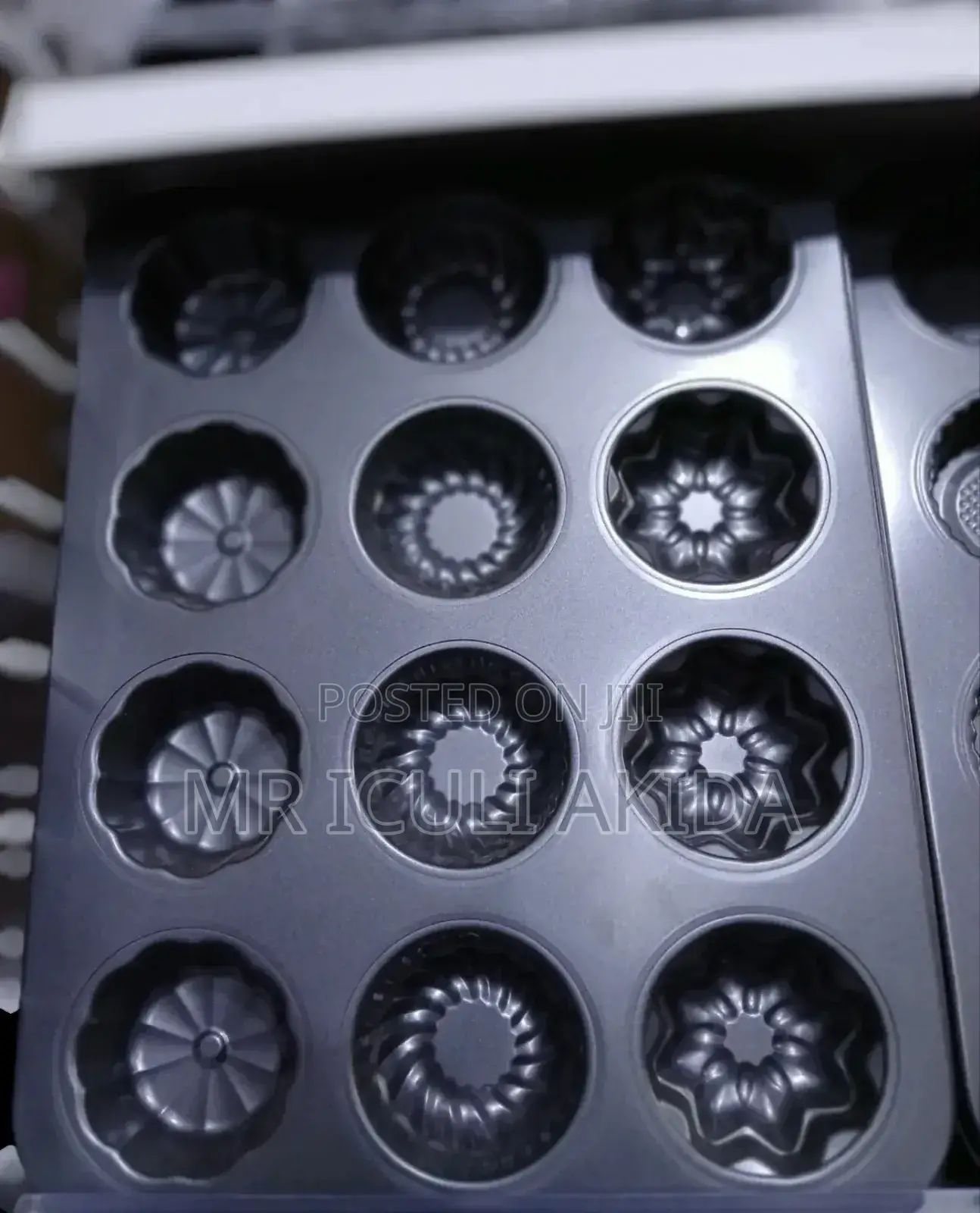 12pcs Peach Shaped Non Sticky Muffin Molds Baking Pan