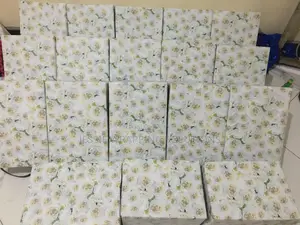 Gift Wrapping And Flowers