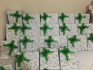 Gift Wrapping And Flowers
