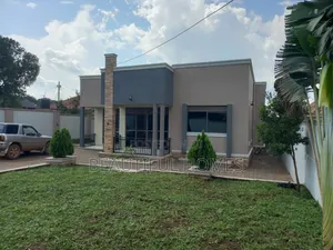 Furnished 4bdrm House in Kira for sale