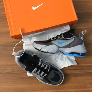 Grand Nike Air Max Alpha Savage