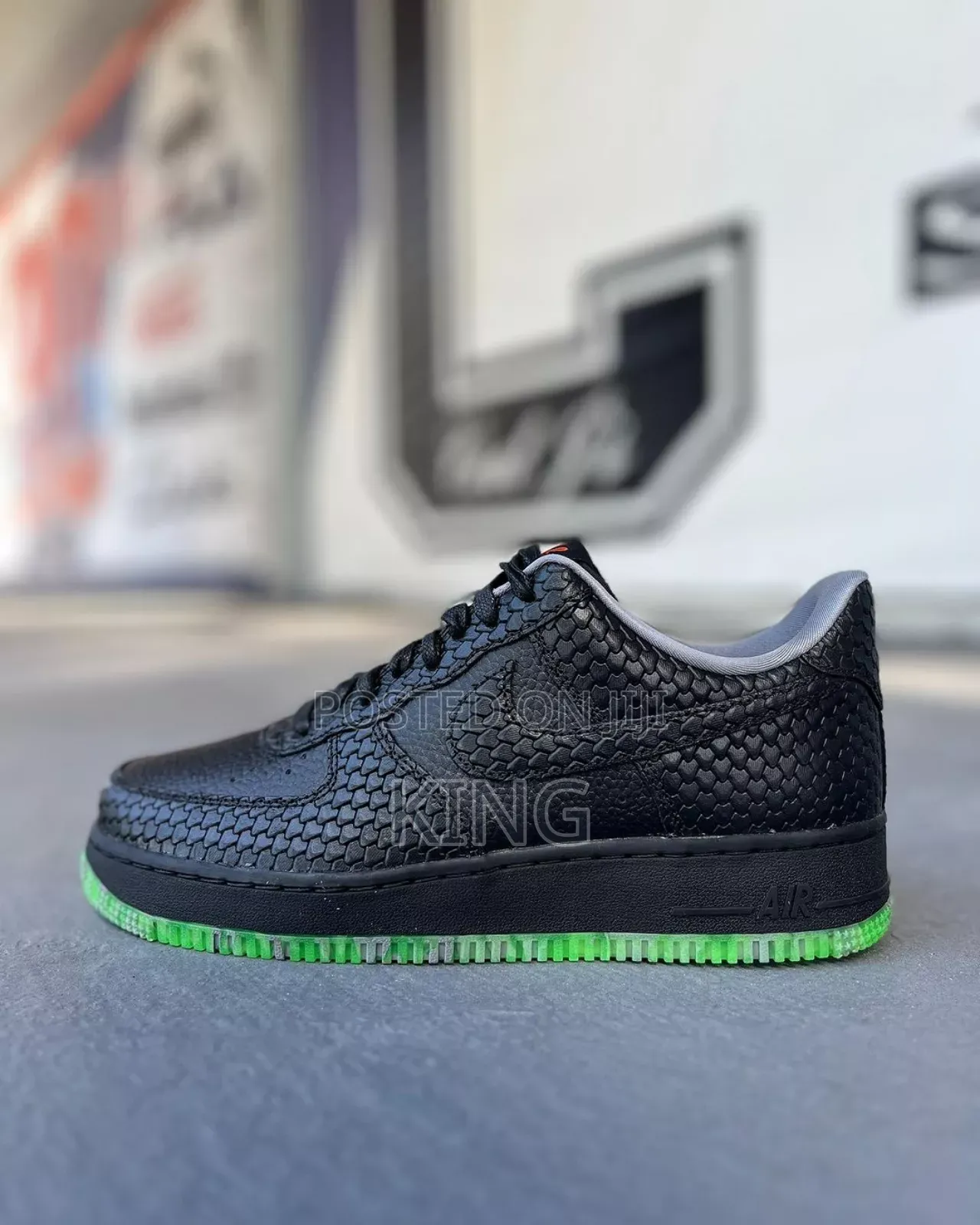 Solid Nike Air Force 1 Low Premium "Halloween"