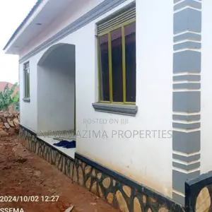 2bdrm House in Buloba, Division A for sale