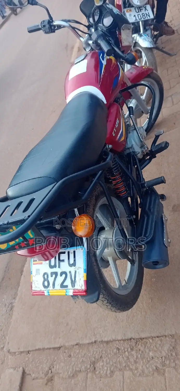 Bajaj CT 110X 2022 Red