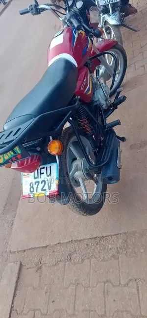 Bajaj CT 110X 2022 Red
