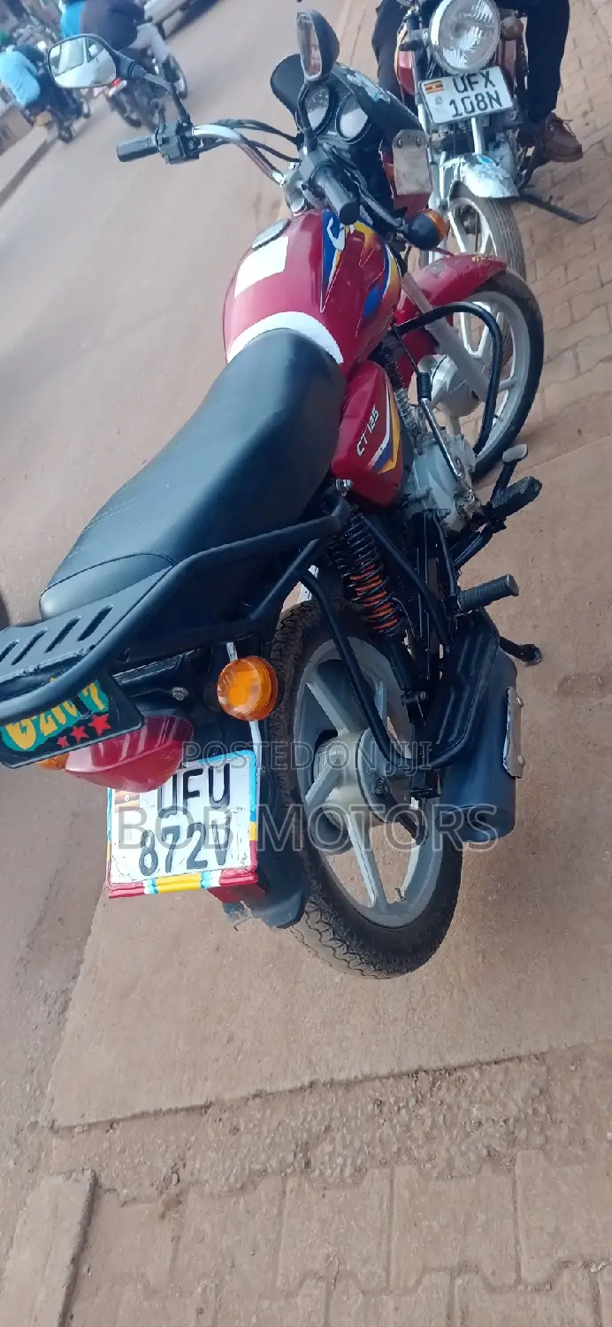 Bajaj CT 110X 2022 Red