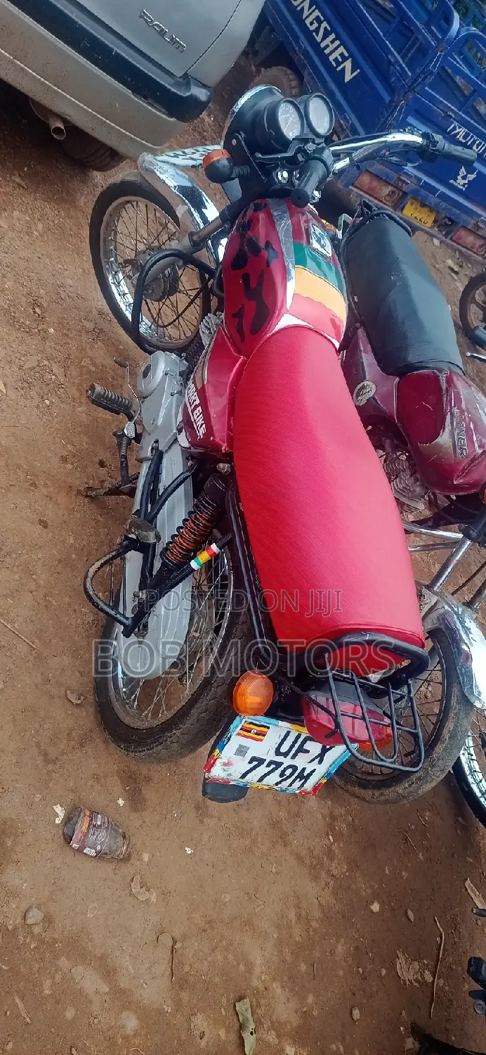 Bajaj Boxer 2021 Red