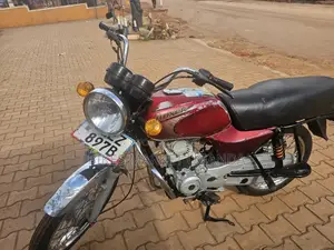 Bajaj Boxer 2019 Red