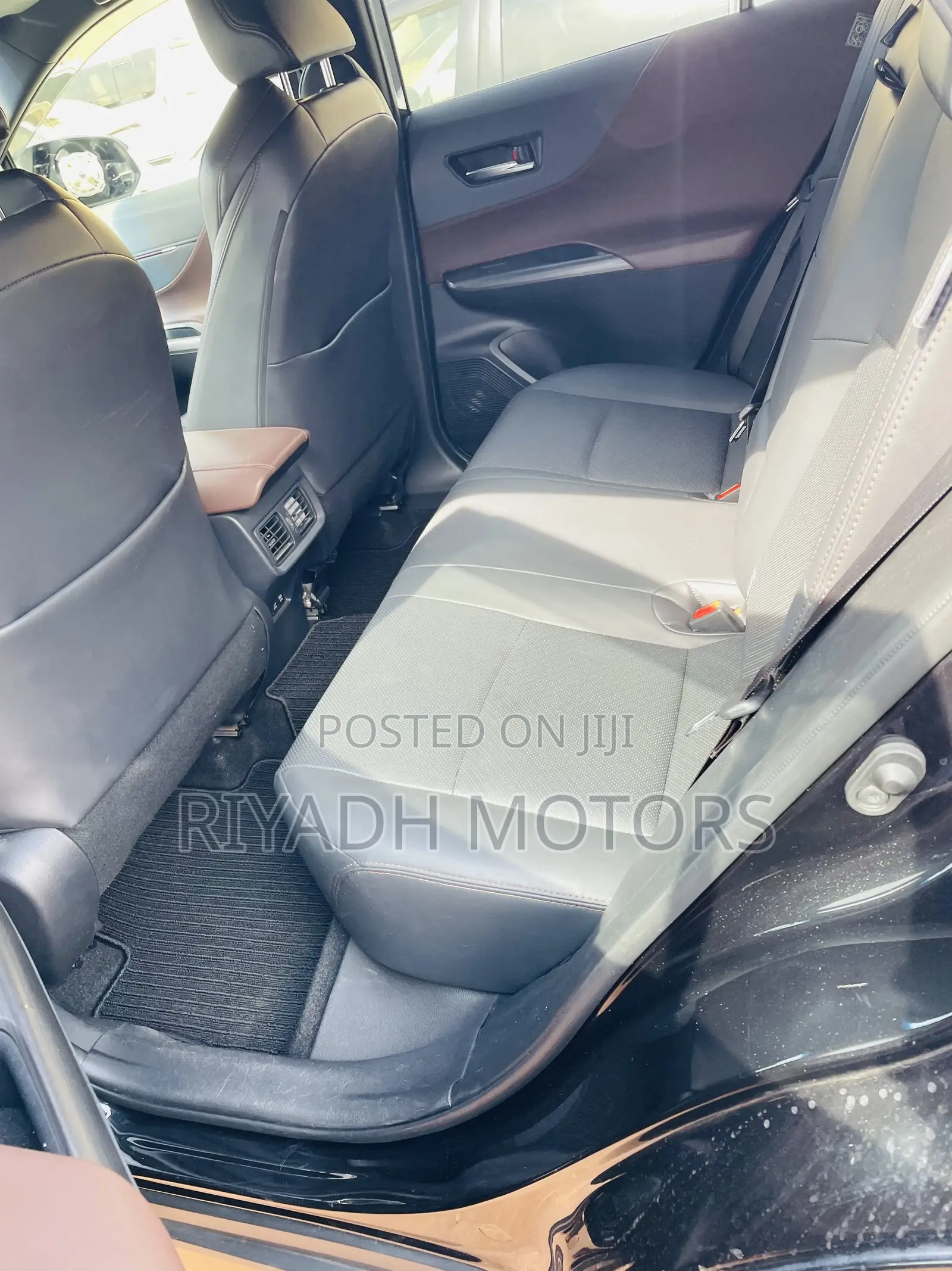 Toyota Harrier 2.0 2020 Gray