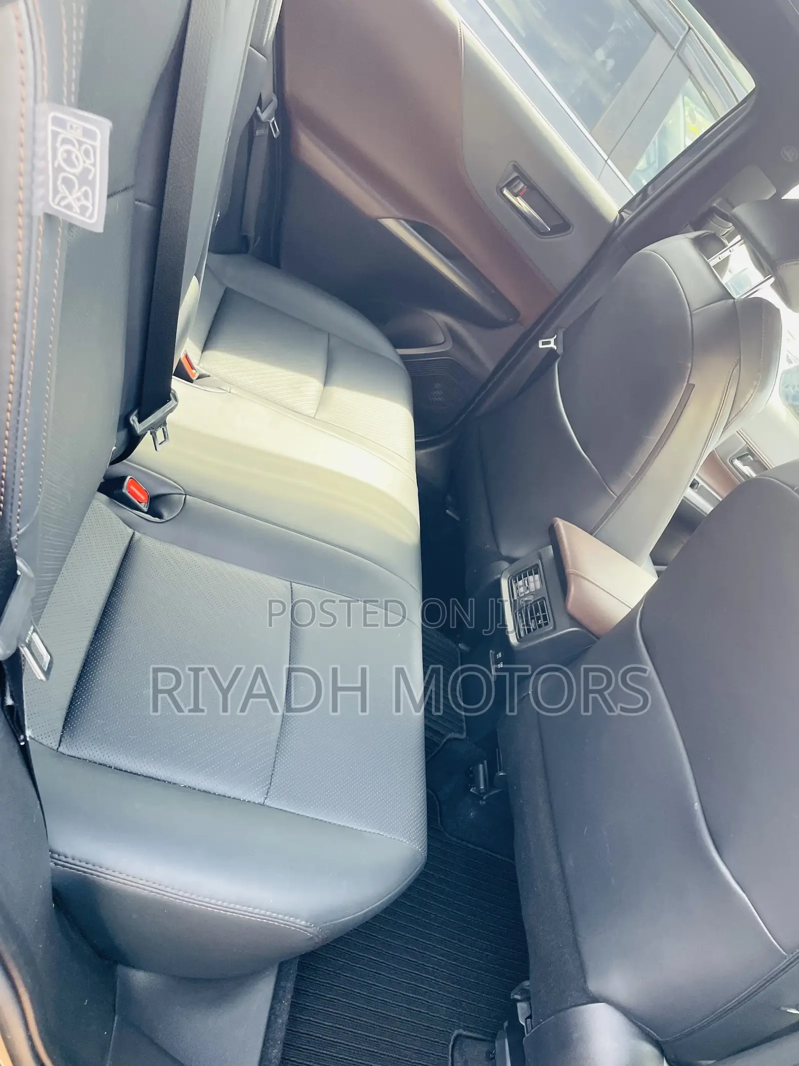 Toyota Harrier 2.0 2020 Gray