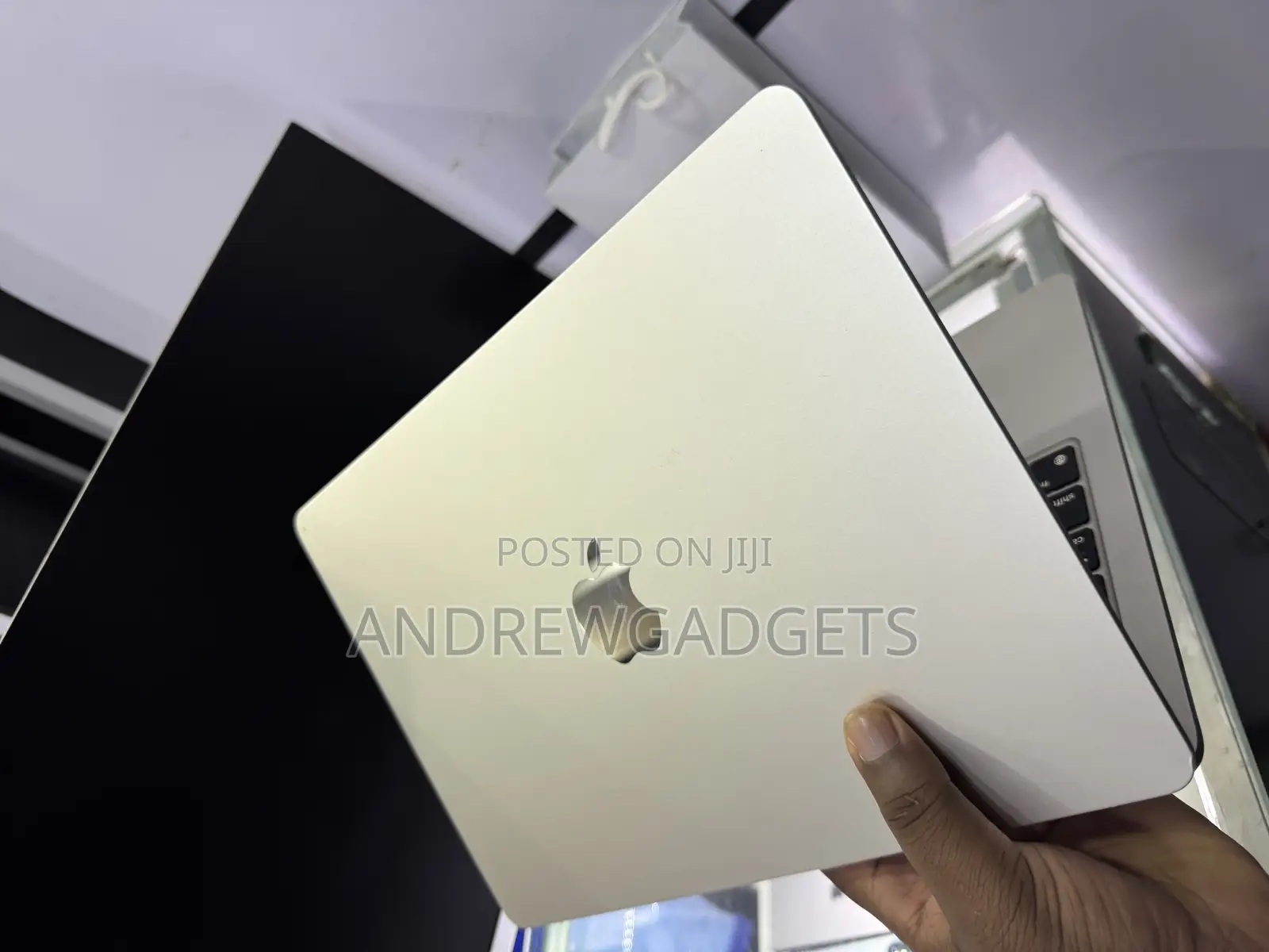 Laptop Apple MacBook Air 2022 M2 8GB Apple M2 SSD 256GB