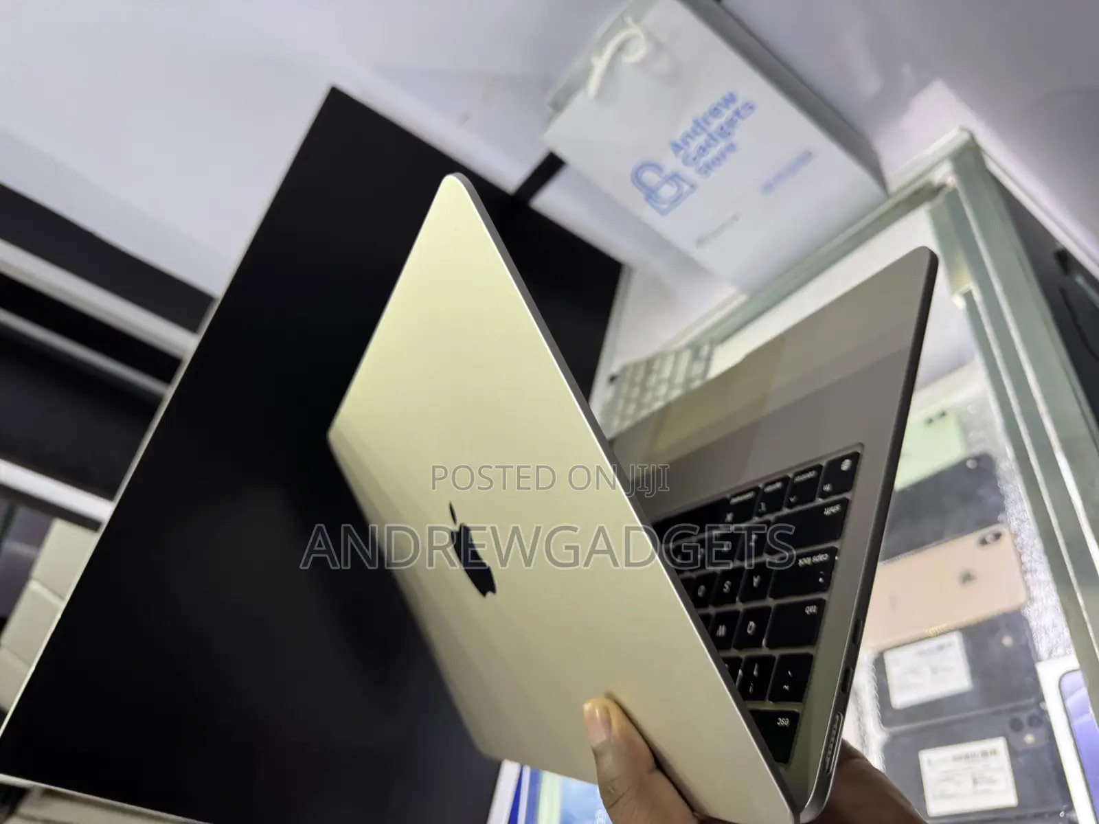 Laptop Apple MacBook Air 2022 M2 8GB Apple M2 SSD 256GB