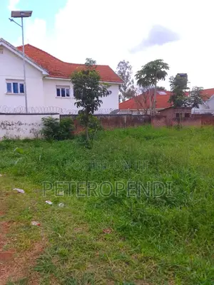 7bdrm House in Near Customs Corner, Gulu for sale