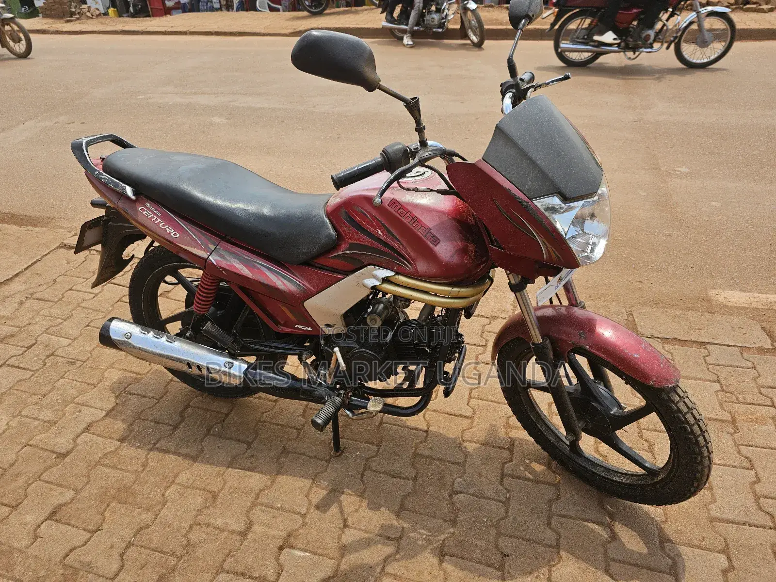 Mahindra Centuro 2017 Red