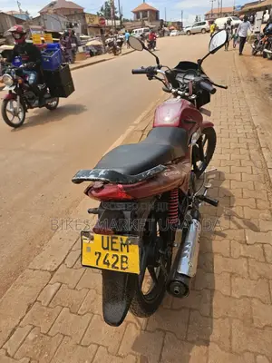 Mahindra Centuro 2017 Red