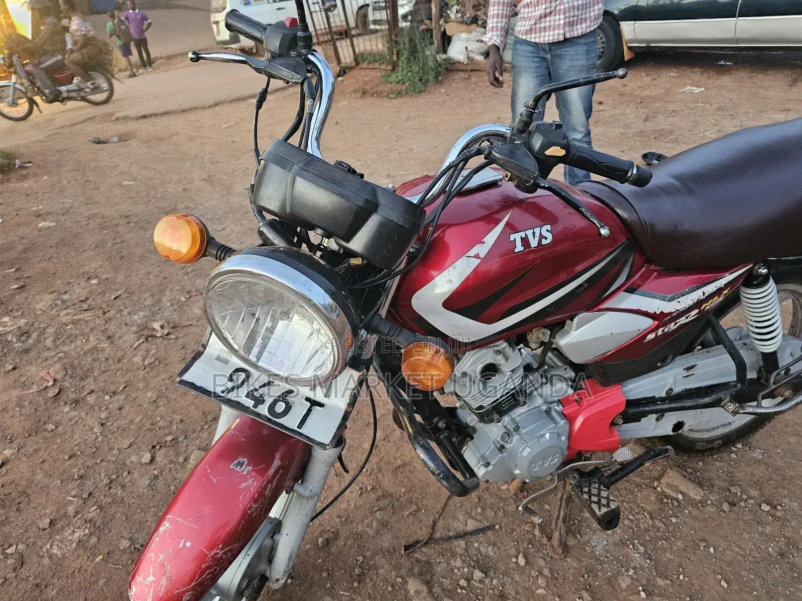 TVS HLX 125 2019 Red