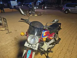 Bajaj Boxer 125 2023 Red