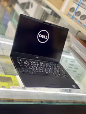 Laptop Dell Latitude 7390 16GB Intel Core I7 SSHD (Hybrid) 256GB