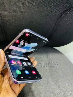 Samsung Galaxy Z Flip4 128 GB Purple