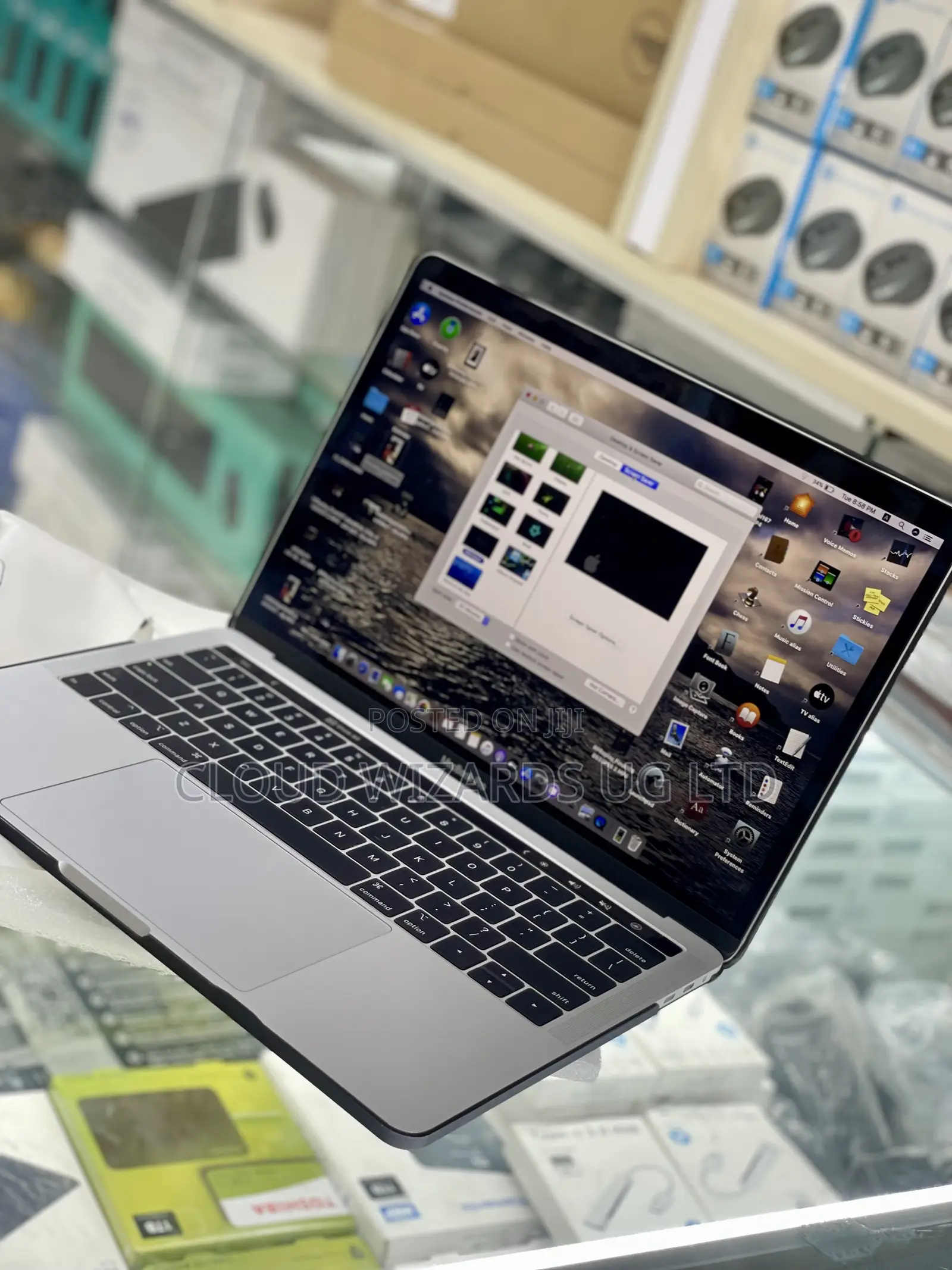 Laptop Apple MacBook Pro 2019 8GB Intel Core I7 SSHD (Hybrid) 512GB