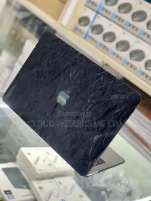 Laptop Apple MacBook Pro 2019 8GB Intel Core I7 SSHD (Hybrid) 512GB