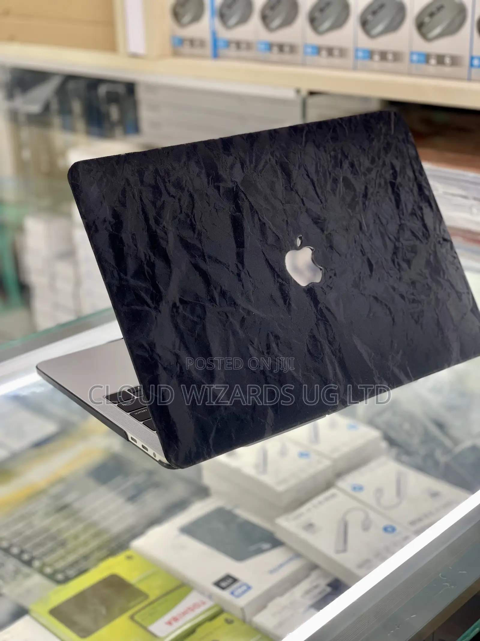 Laptop Apple MacBook Pro 2018 16GB Intel Core I5 SSHD (Hybrid) 512GB