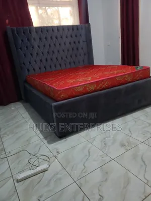 Gray Fabric Tufted Bed 5*6