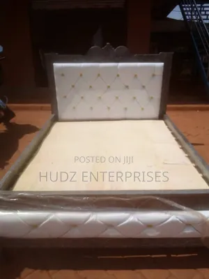 White Leather Bed 5*6